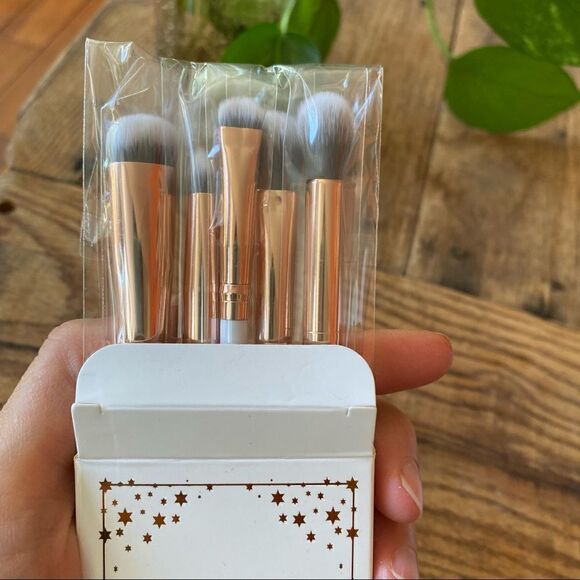 Crown Brushes "All Eyes on You" Brush Set BNIB NWT - Picture 4 of 7